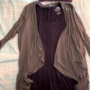 Torrid super soft navy knit t-shirt and gray cardigan. Worn once for a photo